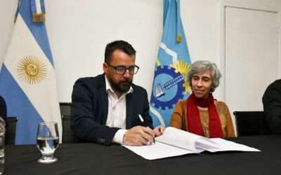El municipio de Esquel y la Universidad del Chubut firmaron un convenio para el uso conjunto del edificio del Centro de Encuentro