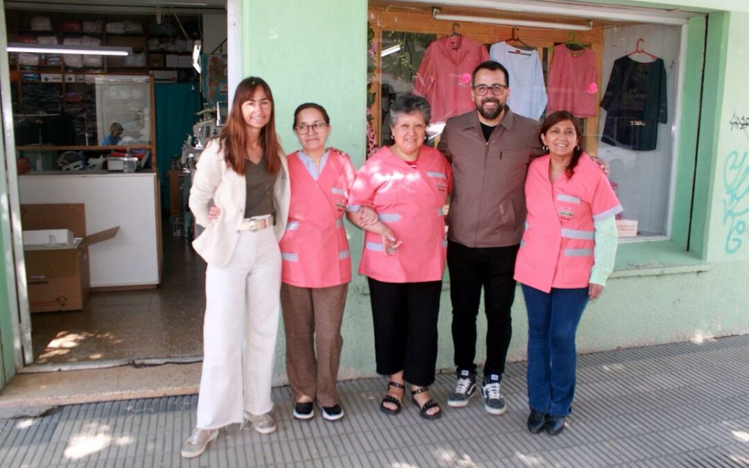 El municipio entregó equipamiento para la Cooperativa textil y ahora podrán elaborar ropa de trabajo