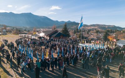 Esquel conmemoró el 25 de mayo y celebró el 81° aniversario de la llegada de La Trochita