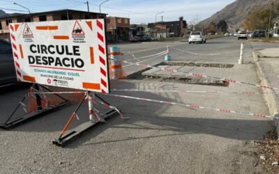 Esquel: El municipio avanza en obras de seguridad vial con la construcción de reductores en el barrio Jorge Newbery