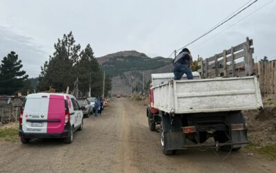 Esquel: El municipio inició la entrega de leña del Plan Calor 2026 priorizando las zonas más altas de la ciudad