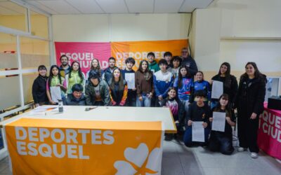 La Municipalidad de Esquel entregó Becas Deportivas para fortalecer el desarrollo de atletas locales