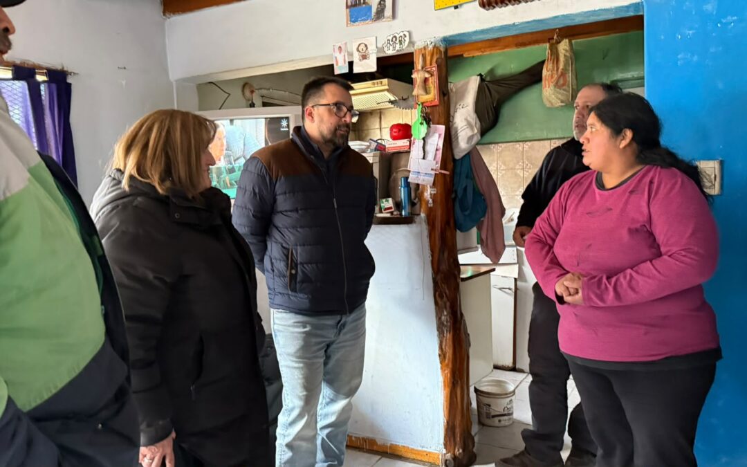 Esquel: Taccetta visitó a otras cinco familias que accederán a conexiones de gas natural
