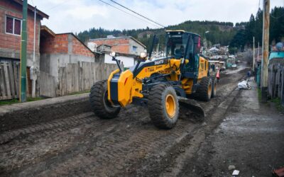 Taccetta visitó la obra de adoquinado el barrio Cañadón de Borquez: “Es un compromiso que teníamos con los vecinos”